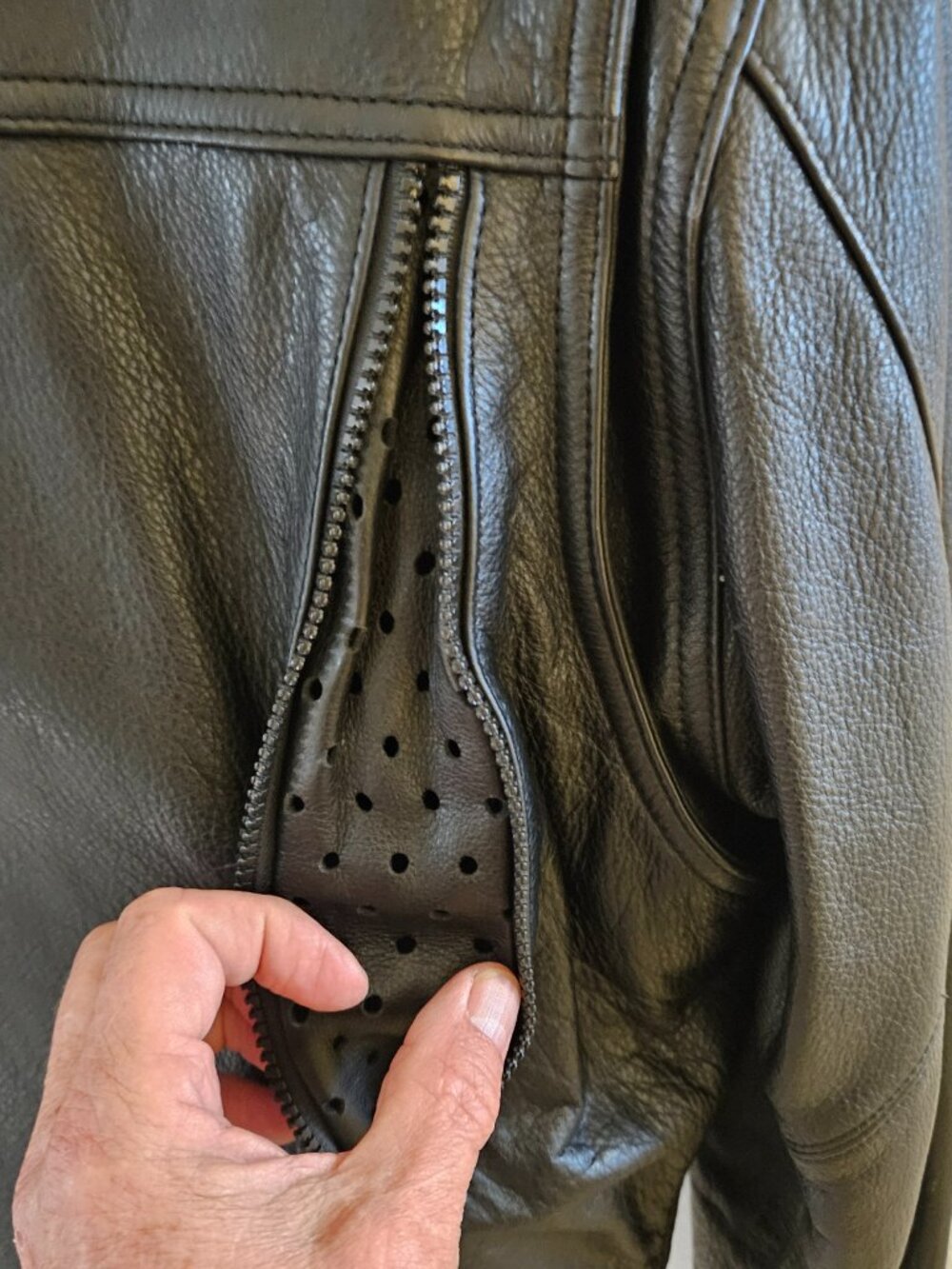 Vintage Harley Davidson Leather Jacket Vented Nevada Removable Liner M {#916-1} - Picture 3 of 16
